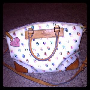 Dooney & Bourke hand bag Dooney & Bourke hand bag