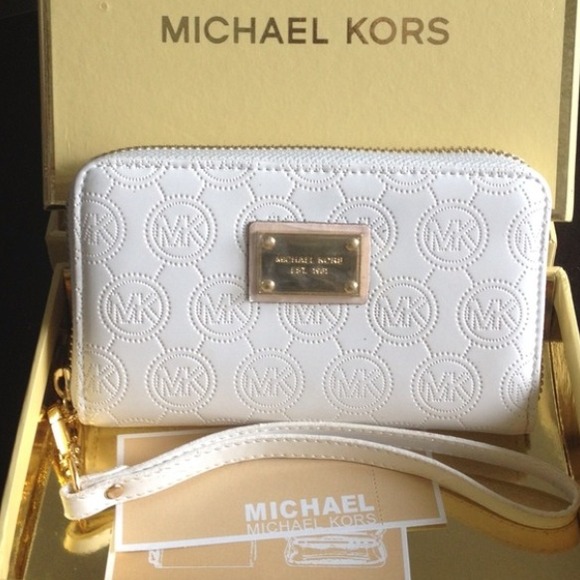 Reserved✋MK wallet for iPhone 4,5 ❄glossy white