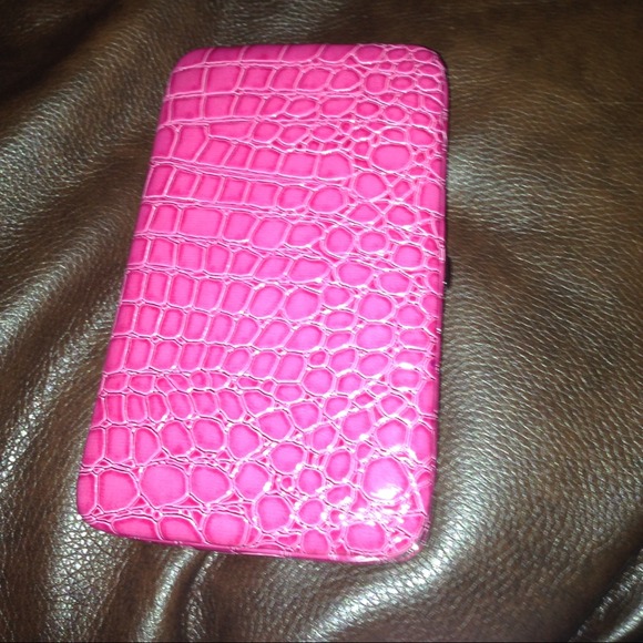 Clutch wallet