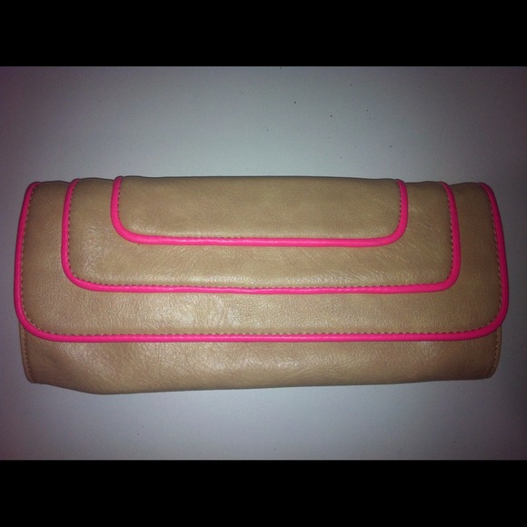 Express Clutch Bag - Picture 2 of 2