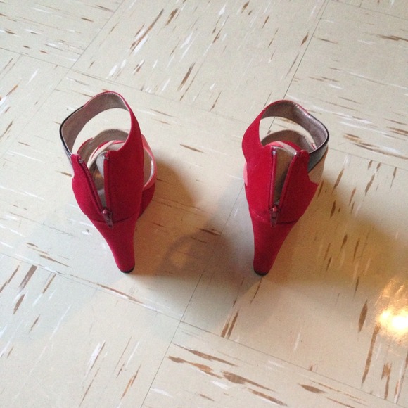 Charlotte Russe Patent-Inset Color Block Wedge !! - Picture 3 of 4