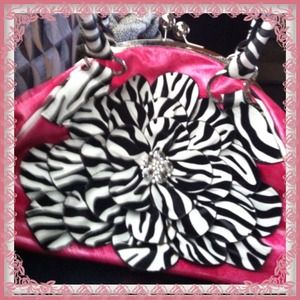 🚨FINAL REDUCTION 🚨💗ZEBRA PRINT/PINK HANDBAG💗