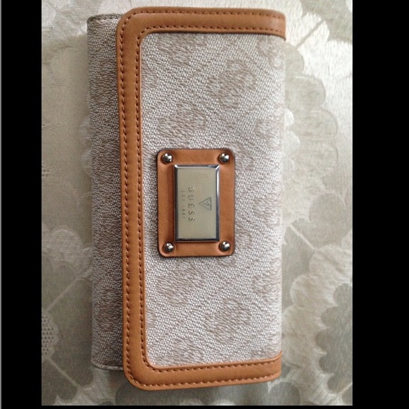 Scandal Slim Clutch