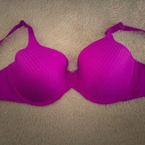 Purple bra, never worn 38D