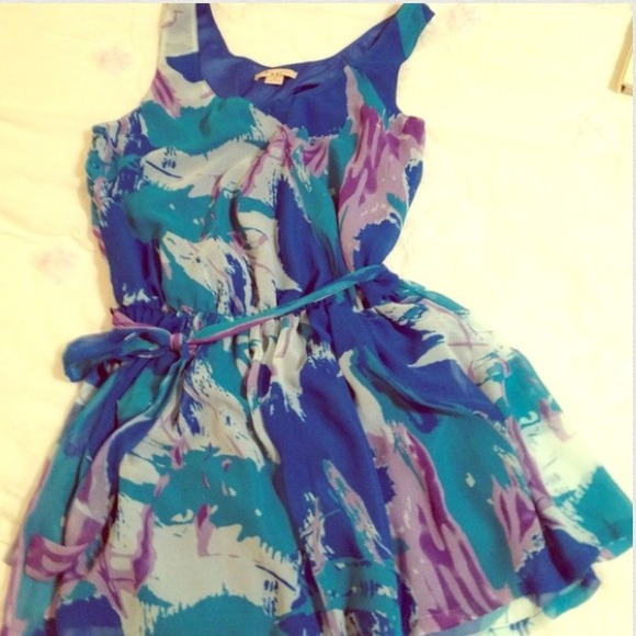 Summer dress - Picture 1 of 4