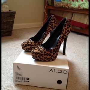 Cheetah print pumps