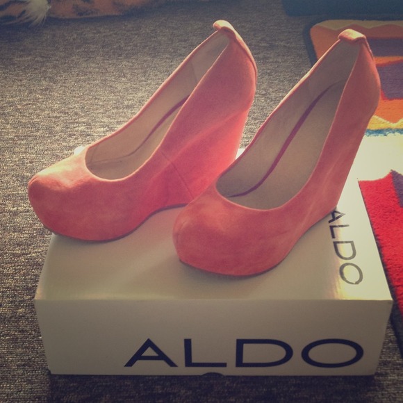 Platform wedge