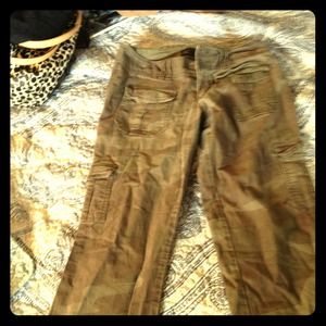 Size 2 American Eagle camo utility pants.