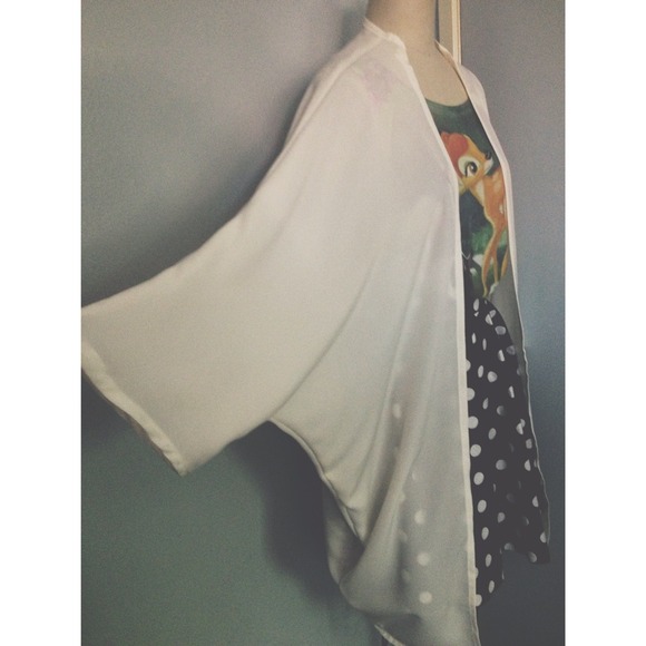 White Kimono - Picture 2 of 2