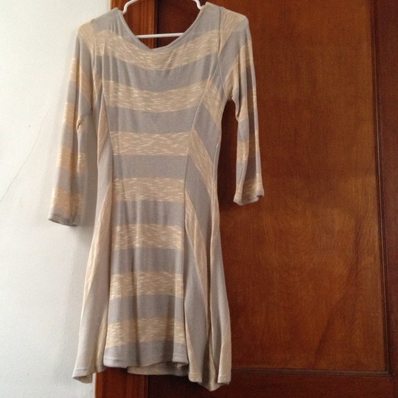 Flirty Summer Sweater Dress - Picture 2 of 2