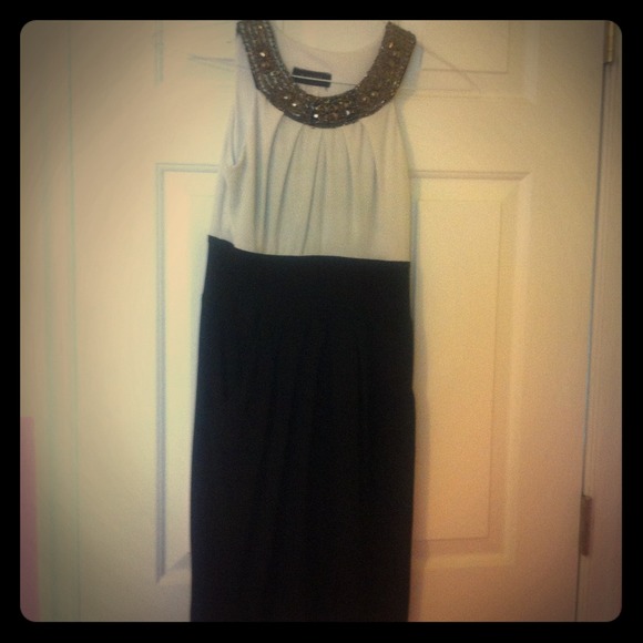 Classic black and white dress! - Picture 1 of 4