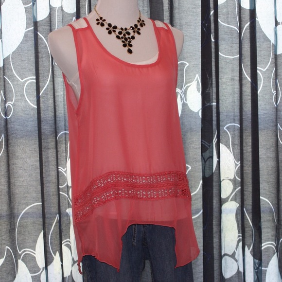 CONSIGNED LOCALLY Coral Asymmetric Chiffon Tank - Picture 3 of 4