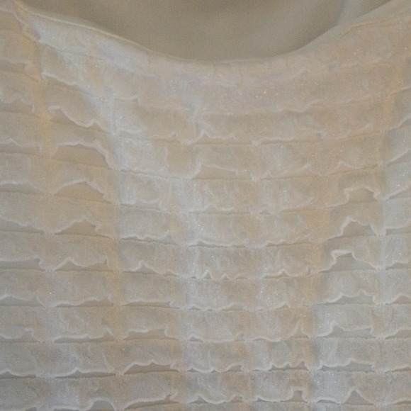 Beautiful White Ruffled Tank Top - Picture 2 of 3