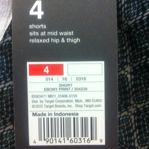 Patterned silk shorts. - Picture 3 of 4