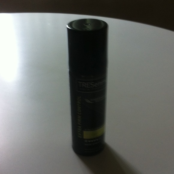 Empty hair spray bottle🍓