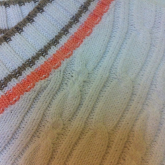 Izod white cable knit sweater - Picture 2 of 3