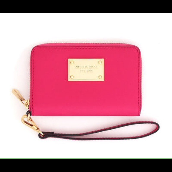 For @bsbforever MK Pink Zip Around Wrislet