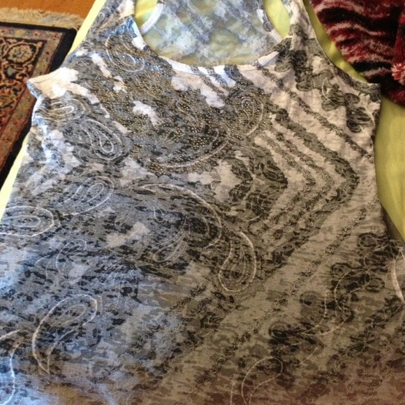 Beautiful tank with lace detail