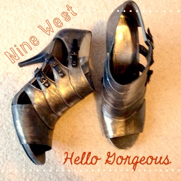 Nine West pumps with buckles