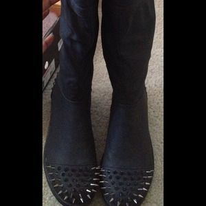 Black motorcycle spiked boots! BNWT