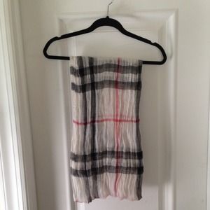 Light scarf good for all year inspired by Burberry