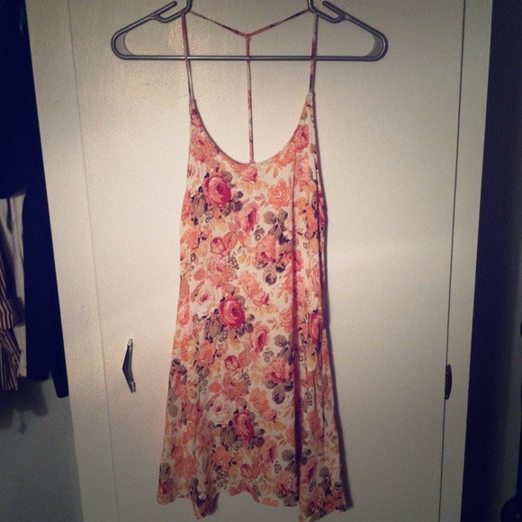 BRANDY MELVILLE DRESS!