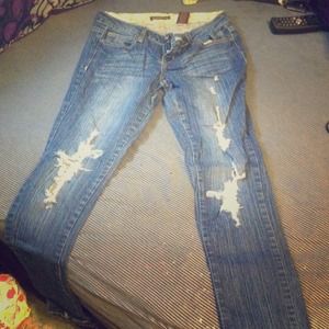 Skinny jean, destroyed look with rhinestones