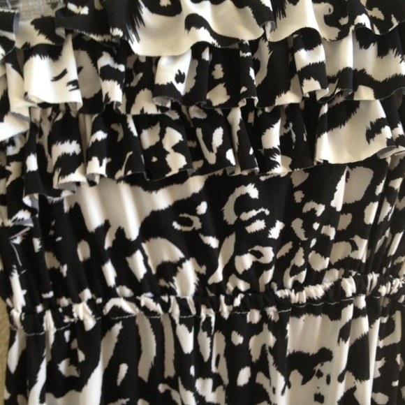 Black and White High Lo dress - Picture 2 of 2