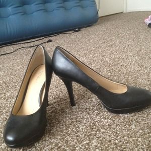 Nine&co 3 in black heels