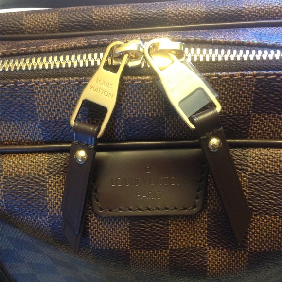 🅾SOLD🅾Authentic LV Damier Rivington GM - Picture 2 of 4