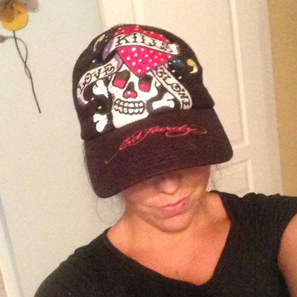 For Courtney! Ed Hardy Hat rhinestones❤️