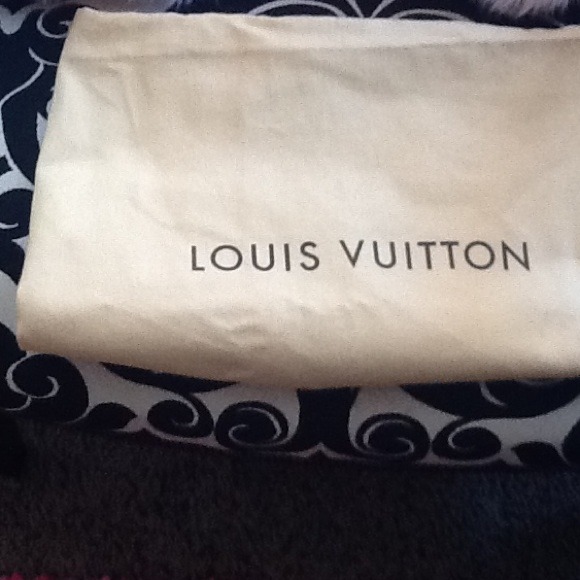 Lv dustbag....reserved....