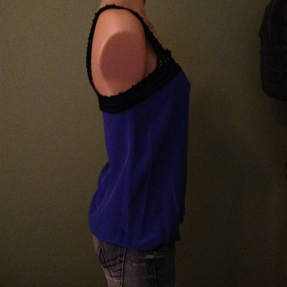 ✨Blue silk tank - Picture 3 of 4