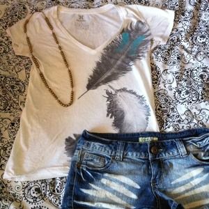 Hurley feather v-neck shirt