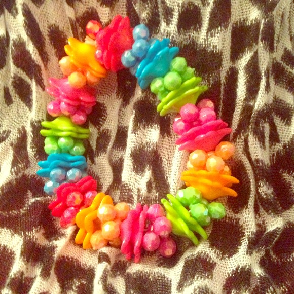 Colorful flower bracelet