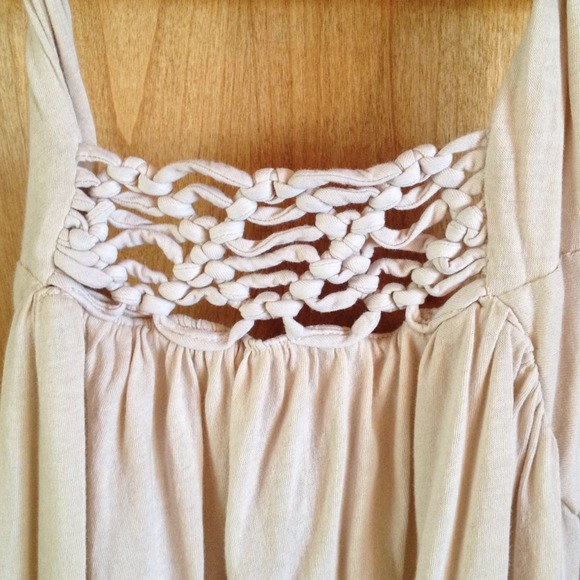 Beige top! Great detailing! Make offer 🌷🌷🌷🌷 - Picture 1 of 2