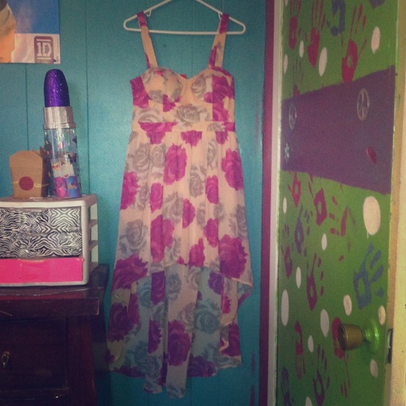 💕TRADED💕 Roses forever 21 high low dress !