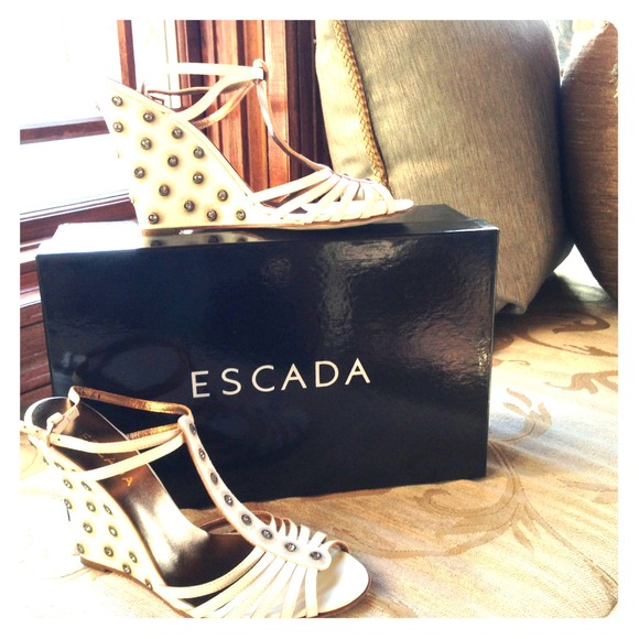 Escada sandal