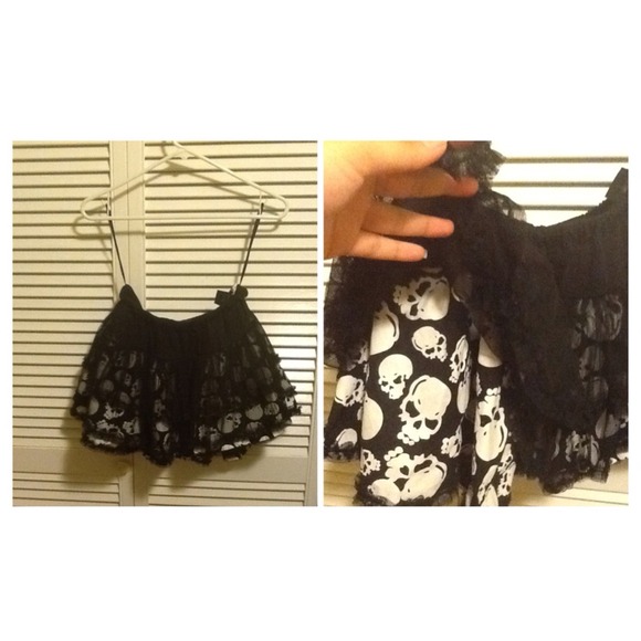 Skull skirt