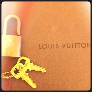 💯% Authentic Louis Vuitton Brass Lock & 2 Keys