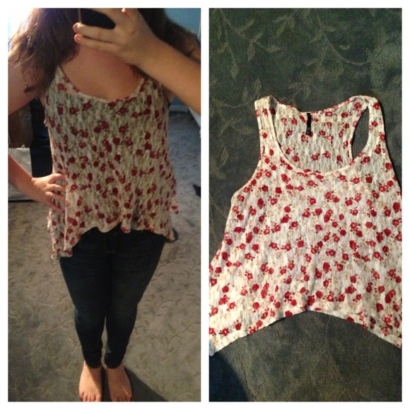 Lace flowery tank - Picture 2 of 2
