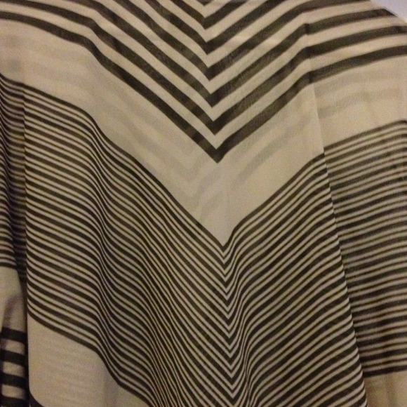Poncho Top - Picture 2 of 2