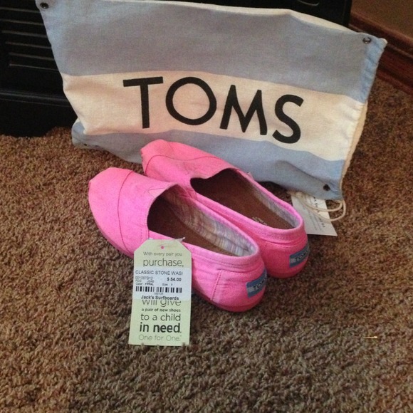 Toms
