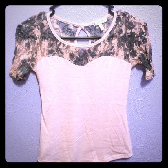 Delia's top