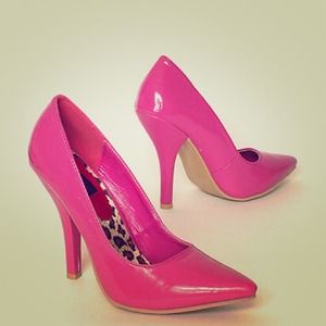 Brand New Cute Pumps