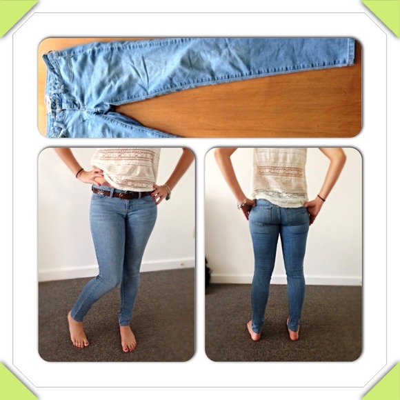 Bullhead Black Light Wash Skinny Jeans