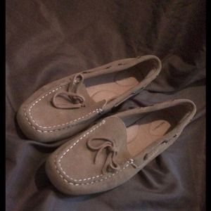 I'm selling lands' end size 7 Shoe