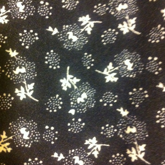 Cotton On black skirt - Picture 2 of 2