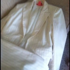 A Kline Pin stripe Capri suite🎀