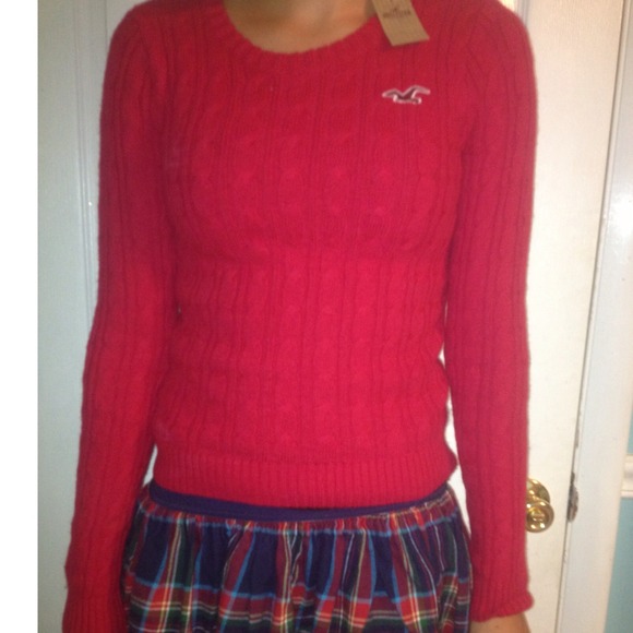 red long sleeve hollister sweater